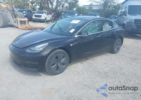 2020 Tesla Model 3 Standard Range Plus Rear-Wheel Drive/Standard Range Rear-Wheel Drive z USA, uszkodzony, nr VIN 5YJ3E1EA2LF793104